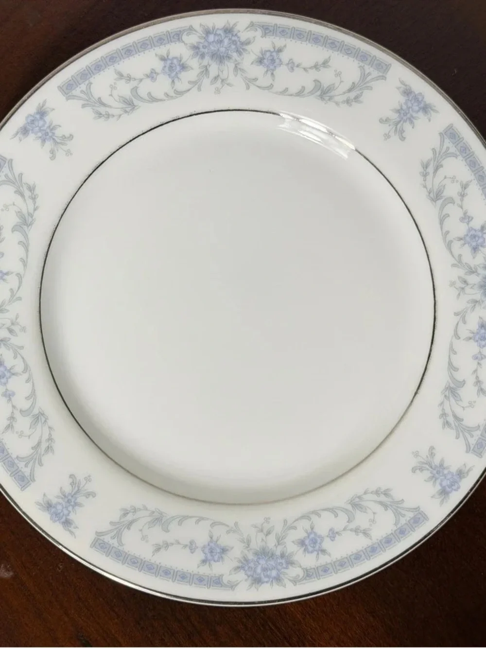 Classic Floral Rim Porcelain Dinner Plate - White with Pale Blue Trim